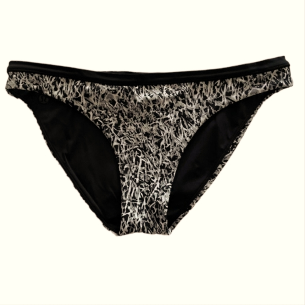 Lululemon Reversible Tribal Bikini Bottom SZ 6